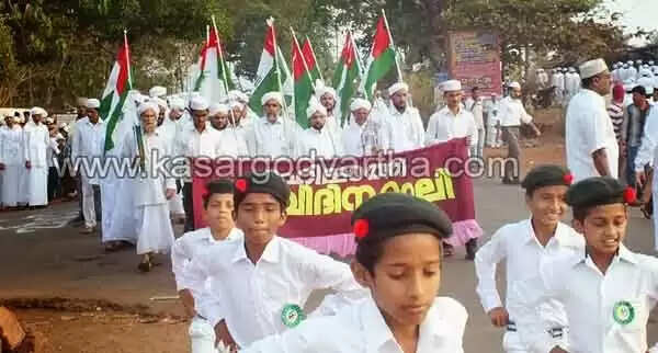 പ്രവാചക പ്രകീര്ത്തനങ്ങളുമായി നാടെങ്ങും നബിദിനാഘോഷം