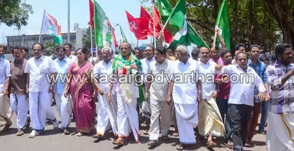 കാസര്കോട്ട് പി. കരുണാകരന് ഹാട്രിക് ജയം; ആശ്വാസം