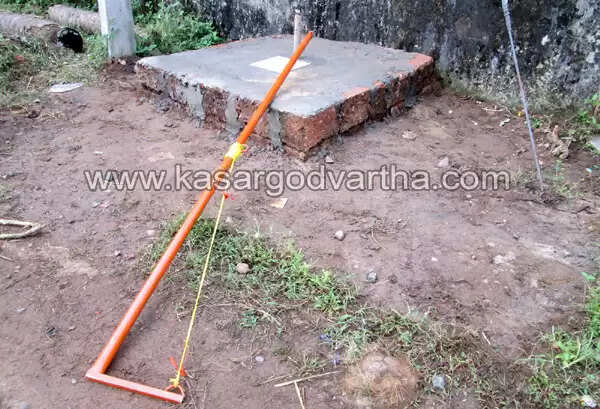 തൃക്കരിപ്പൂരില് അക്രമം പടരുന്നു; പാര്ട്ടി ഓഫീസുകളും വീടുകളും വാഹനങ്ങളും തകര്ത്തു; ഹര്ത്താല് പൂര്ണം