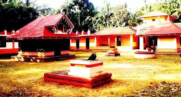 ക്ഷേത്ര ആചാരസ്ഥാനികരുടെ വേതനം: ഉപവാസ സമരം തിങ്കളാഴ്ച