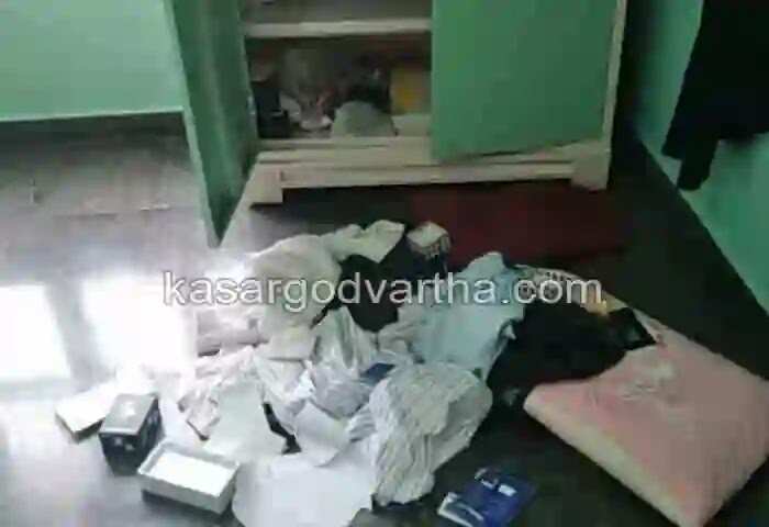 Theft Attempt | പട്ടാപ്പകല് വീട് കുത്തിത്തുറന്ന് മോഷണ ശ്രമം; ഇതേ വീട്ടില് മൂന്നാമത്തെ സംഭവം; 35 പവന് സ്വര്ണാഭരണങ്ങളും 50,000 രൂപയും നഷ്ടപ്പെട്ട മുമ്പത്തെ കവര്ചയ്ക്ക് ഇതുവരെയും തുമ്പായില്ല