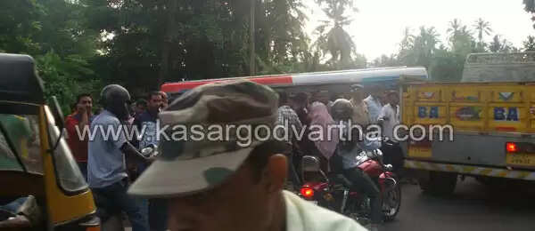 ബന്തിയോട് മള്ളംകൈയില് ബസ് മറിഞ്ഞ് നിരവധിപേര്ക്ക് പരിക്ക്; പരിക്കേറ്റവരില് ഭൂരിഭാഗവും വിദ്യാര്ത്ഥികള്