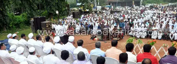 ഖാസിയുടെ മരണം; ആക്ഷന് കമ്മിറ്റിയുടെ സമരപ്രഖ്യാപന കണ്വെന്ഷനില് പ്രതിഷേധമിരമ്പി