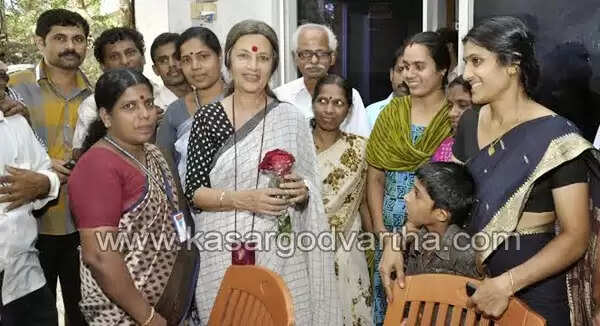 പ്രൊഫ. മുഹമ്മദ് സുലൈമാനും വൃന്ദ കാരാട്ടും കാസര്കോട് വാര്ത്ത സന്ദര്ശിച്ചു