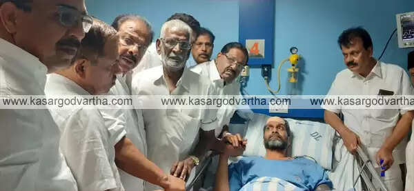 'മംഗളൂരുവില് ഞങ്ങള് കണ്ടത് നരനായാട്ടിന്റെ ഞെട്ടിക്കുന്ന കാഴ്ചകള്; വെടിയുണ്ട ശരീരത്തിലൂടെ തുളച്ചുകയറിയ 10 പേരെ കണ്ടു; ഇതില് മൂന്നുപേരുടെ നില ഇപ്പോഴും ഗുരുതരം; മലയാളികളാണ് മംഗളൂരുവില് അക്രമം നടത്തിയതെന്ന് പ്രചരിപ്പിച്ച് മലയാളികളെയും കന്നടക്കാരെയും തമ്മില് തെറ്റിച്ച് മുതലെടുപ്പിനാണ് യെദിയൂരപ്പ സര്ക്കാര് ശ്രമിക്കുന്നതെന്ന് യുഡിഎഫ് പ്രതിനിധി സംഘം'