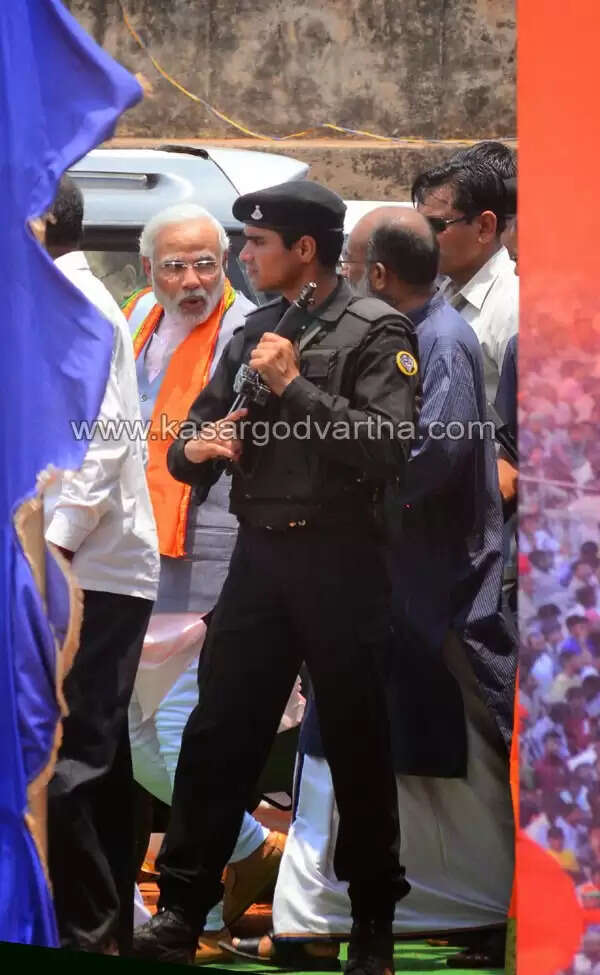 കൊടുങ്കാറ്റായി മോഡി; ആവേശത്തേരിലേറി അണികള്