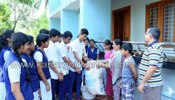 വലിച്ചെറിയാനുള്ളതല്ല പ്ലാസ്റ്റിക്ക് മാലിന്യങ്ങള്! നാടിന്റെ നന്മയ്ക്കായി കൈകോര്ത്ത് വിദ്യാര്ത്ഥികള്