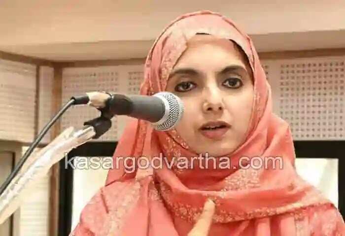 Viral Poem | ഇതാണ് യഥാർഥ കേരള സ്റ്റോറി! കാസർകോട് സ്വദേശിനിയുടെ കവിത ശശി തരൂർ എംപി സാമൂഹ്യ മാധ്യമങ്ങളിൽ പങ്കുവെച്ചതിന് പിന്നാലെ വൈറലായി; ഡോ. എം കെ റുഖയ്യയ്ക്കിത് അഭിമാന നിമിഷം