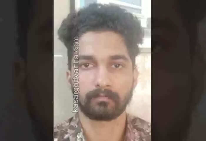 Arrested | മയക്കുമരുന്ന് നൽകി പ്രായപൂർത്തിയാകാത്ത 14 കാരിയെ കൂട്ട ബലാത്സംഗത്തിനിരയാക്കിയെന്ന കേസ്: വിദേശത്ത് നിന്ന് മുംബൈ വിമാനത്താവളത്തിലെത്തിയ യുവാവിനെ അറസ്റ്റ് ചെയ്തു; പ്രതിയെ കസ്റ്റഡിയിൽ വിട്ടുകിട്ടാൻ പൊലീസ് അപേക്ഷ നൽകി