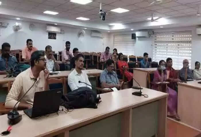 Aadhaar | 5 വയസ് മുതല് 7 വയസ് വരെയുള്ള കുട്ടികള്ക്ക് സ്കൂളുകളില് ആധാര് അപ്ഡേറ്റ് കാംപ് സംഘടിപ്പിക്കുന്നു; ജില്ലാതല മോണിറ്ററിങ് കമിറ്റി യോഗം ചേര്ന്നു