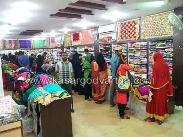 വിലക്കയറ്റത്തിന്റെ പെരുന്നാള് വിപണി; എങ്കിലും നഗരത്തില് തിരക്കൊഴിഞ്ഞില്ല