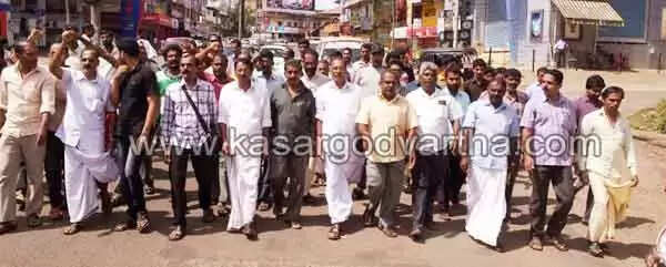 മോട്ടോര് വാഹന പണിമുടക്ക് പൂര്ണം; യാത്രക്കാര് വലഞ്ഞു