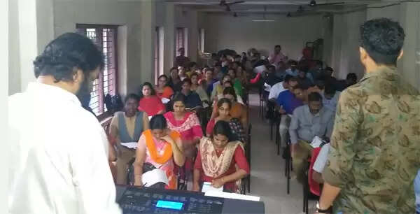 സംസ്ഥാന സ്കൂള് കലോല്സവം; ഉദ്ഘാടന ചടങ്ങിനായുള്ള സ്വാഗത ഗാനത്തിന്റെ പരിശീലനം ആരംഭിച്ചു