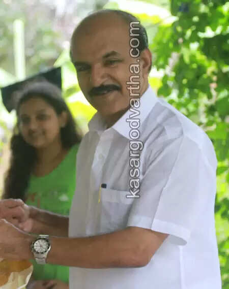 ജില്ലാകലക്ടര്മാരുമായുള്ള സൗഹൃദം