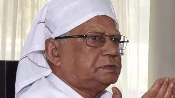 കണ്ണൂരില് കോവിഡ് നിരീക്ഷണത്തിലുള്ളയാള് മരിച്ചു; സ്രവം പരിശോധനയ്ക്ക് അയച്ചു