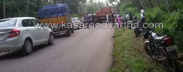 ബന്തിയോട് മള്ളംകൈയില് ബസ് മറിഞ്ഞ് നിരവധിപേര്ക്ക് പരിക്ക്; പരിക്കേറ്റവരില് ഭൂരിഭാഗവും വിദ്യാര്ത്ഥികള്