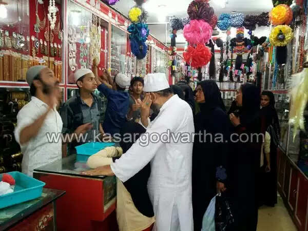 വിലക്കയറ്റത്തിന്റെ പെരുന്നാള് വിപണി; എങ്കിലും നഗരത്തില് തിരക്കൊഴിഞ്ഞില്ല