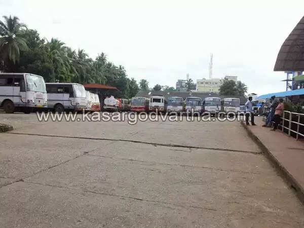 കുമ്പളയിലെ സി.പി.എം പ്രവര്ത്തകന്റെ കൊല: ഹര്ത്താല് പൂര്ണം, വിവിധ സ്ഥലങ്ങളില് പ്രകടനങ്ങള്