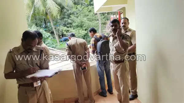 സര്ക്കാര് ഉദ്യോഗസ്ഥന്റെ മരണത്തില് സംശയമെന്ന് ബന്ധുക്കള്; മൃതദേഹം പരിയാരത്തേക്ക് മാറ്റി