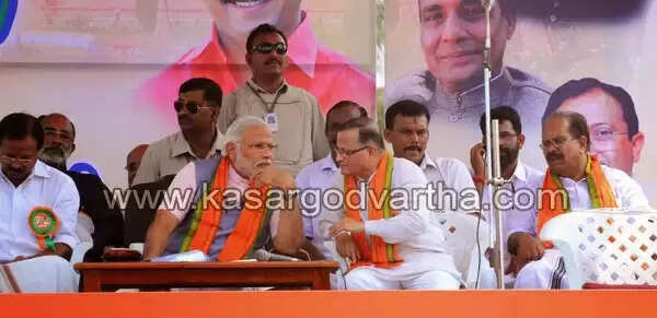 കൊടുങ്കാറ്റായി മോഡി; ആവേശത്തേരിലേറി അണികള്