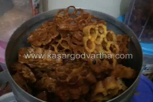 പെരുന്നാളിനെ വരവേല്ക്കാന് മൈലാഞ്ചിയണിഞ്ഞ് മൊഞ്ചത്തികള്