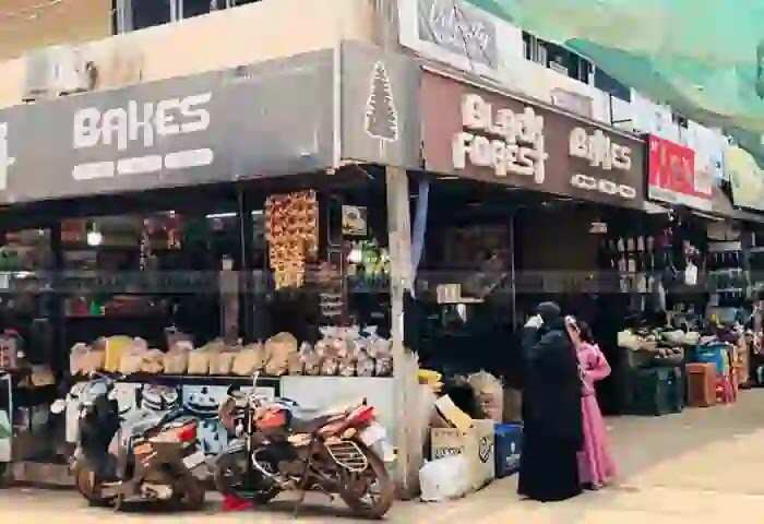 Robberies | തുടർചയായി കവർചകൾ; വലയിലാകാതെ മോഷ്ടാക്കൾ; ആശങ്കയിൽ കുമ്പളയിലെ വ്യാപാരികൾ