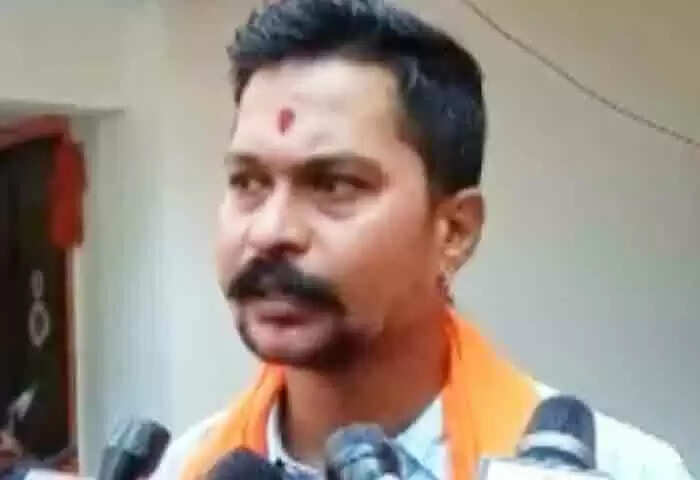 Bajrang Dal | 'ലൗ ജിഹാദിന് ഉപയോഗിക്കുന്നതിനാല് മംഗ്ളൂറില് പുതുവത്സര പാര്ടികള് നിരോധിക്കണം'; ഇസ്ലാമില് മദ്യവും സംഗീതവും നിരോധിച്ചിരിക്കുന്നതിനാല് മുസ്ലീം യുവാക്കളെ ഹോടലുകളിലും പബുകളിലും പ്രവേശിപ്പിക്കരുതെന്ന് ബജ്റംഗ്ദള്