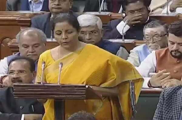 കേന്ദ്ര ബജറ്റ്; വിവിധ മേഖലകള് വികസിപ്പിക്കുന്നതിനായി കോടികളുടെ പദ്ധതി