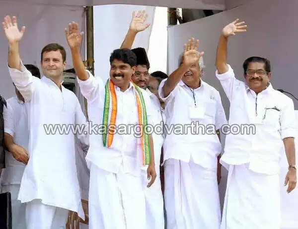 ആവേശ തിരയിളക്കി രാഹുല് പറന്നിറങ്ങി; കേരളത്തിലെ ജനങ്ങളുടെ രാഷ്ട്രീയ ബോധത്തിന് പ്രശംസ