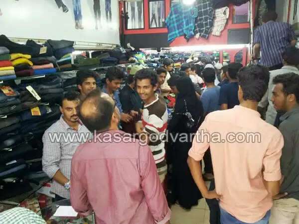 വിലക്കയറ്റത്തിന്റെ പെരുന്നാള് വിപണി; എങ്കിലും നഗരത്തില് തിരക്കൊഴിഞ്ഞില്ല