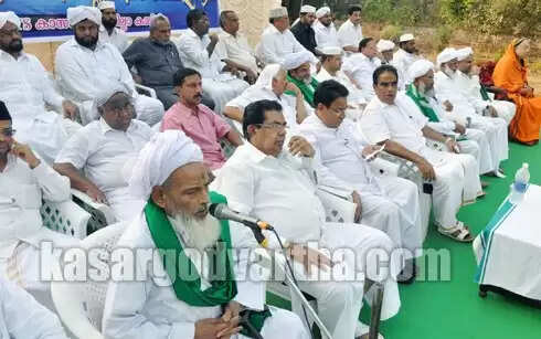 പണ്ഡിത നിരയിലെ മുന്നിരക്കാരന്