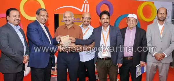 കെ.എം അബ്ബാസിന്റെ 'ദ ഡസേര്ട്ട്' പുസ്തക ചര്ച്ചയില് ഇന്ത്യന് സ്ഥാനപതി ടി.പി സീതാറാം