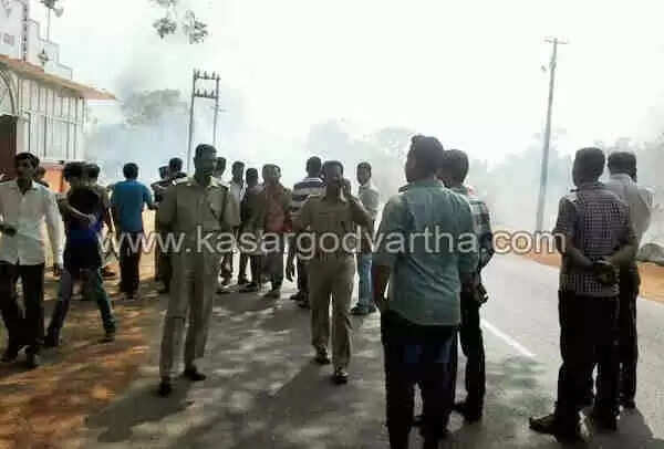 കുമ്പളയില് നിര്ത്തിയിട്ട ടാങ്കര് ലോറിയുടെ ചക്രത്തിന് തീപിടിച്ചു