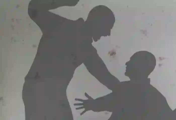 Arrested | 'കാസർകോട് നഗരത്തിൽ പൊതുസ്ഥലത്ത് പരസ്പരം തർക്കിച്ചും അടികൂടിയും യുവാക്കൾ'; 3 പേർ അറസ്റ്റിൽ