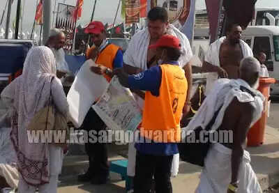മിനയില് ഒഴുകിയെത്തിയ ഹാജിമാര്ക്ക് തണലായി ഇന്ത്യാ ഫ്രാറ്റേണിറ്റി ഫോറം പ്രവര്ത്തകര്