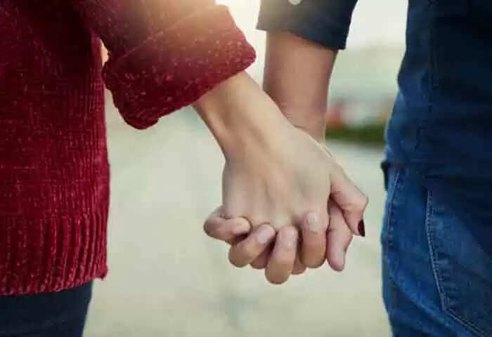 Eloped | ഒന്നരവയസുള്ള ഇരട്ടകുട്ടികളുമായി യുവതി കാമുകനോടൊപ്പം ഒളിച്ചോടിയതായി പരാതി