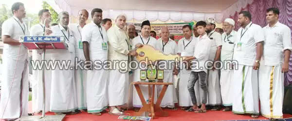 ബൈത്തുറഹ് മ കൈമാറി