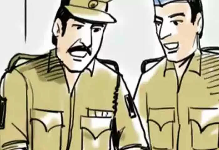 Police FIR | പെണ്കുട്ടിയെ കാറില് തട്ടിക്കൊണ്ടുപോയി പീഡിപ്പിക്കാന് ശ്രമിച്ചെന്ന പരാതിയിൽ 2 പേര്ക്കെതിരെ കേസെടുത്തു