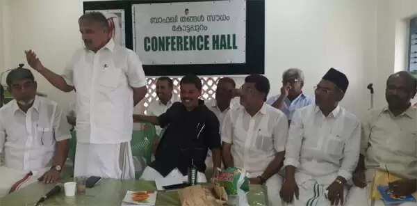 ഇത് വിശ്രമരഹിത പോരാട്ടത്തിന്റെ കാലം; കരിനിയമങ്ങള് കടലിലെറിയുംവരെ ഒന്നായി പടയണി ചേരണമെന്ന് ടി ഇ അബ്ദുല്ല