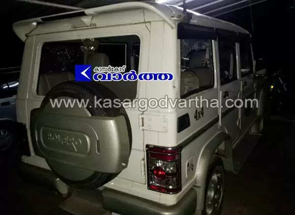 ബോവിക്കാനത്തും പൊവ്വലിലും സംഘര്ഷം; കടകളും വാഹനങ്ങളും തകര്ത്തു; ആരിക്കാടിയില് റോഡ് ഉപരോധം