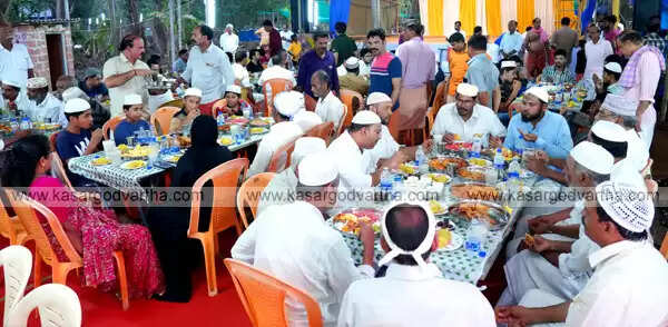 ക്ഷേത്രത്തില് ഇഫ്താര് സംഗമം നടത്തി