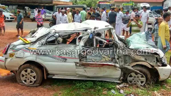 കുണിയയില് ലോറിയും ടവേരയും കൂട്ടിയിടിച്ച് 9 പേര്ക്ക് പരിക്ക്; 4 പേരുടെ നില ഗുരുതരം