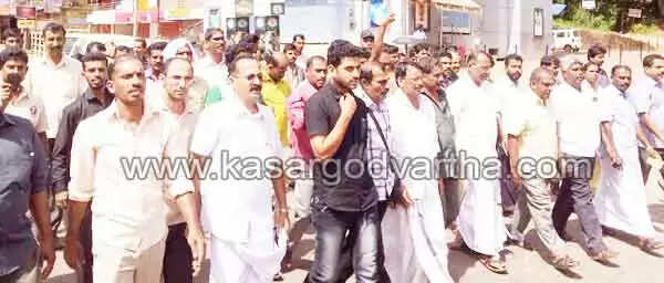 മോട്ടോര് വാഹന പണിമുടക്ക് പൂര്ണം; യാത്രക്കാര് വലഞ്ഞു