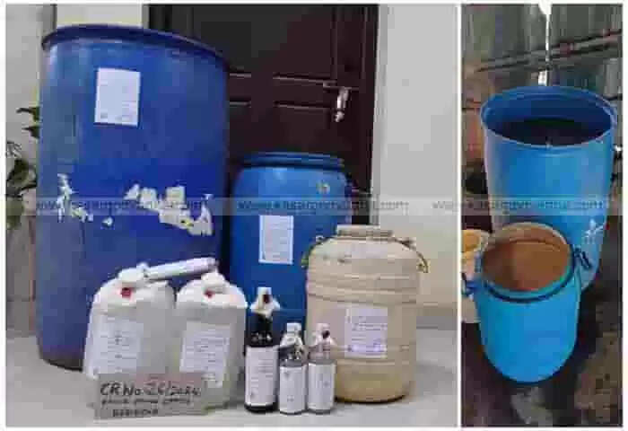 Seized | 'വീട്ടിൽ ചാരായം വാറ്റ്'; പിടികൂടി എക്സൈസ്; പ്രതി ഫോണുകൾ ഉപേക്ഷിച്ച് ഓടി രക്ഷപ്പെട്ടു