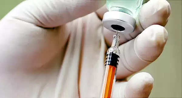 ഭിതിയുളവാക്കി സോഷ്യല് മീഡിയ പ്രചരണം; കേരളം നിപയില് ഭയന്നു വിറക്കുമ്പോഴും പേരാമ്പ്രയില് രാത്രിയില് ഡോക്ടര്മാരെത്തുന്നില്ല