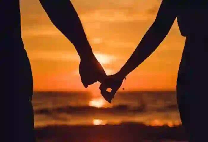 Eloped | 'മക്കളെ ഉറക്കി കിടത്തി മുങ്ങി'; വിദേശത്ത് ജോലി ചെയ്യുന്ന ഭര്ത്താവിന്റെ പുത്തന് കാറുമായി യുവതി കാമുകനൊപ്പം ഒളിച്ചോടിയതായി പരാതി; അന്വേഷണം