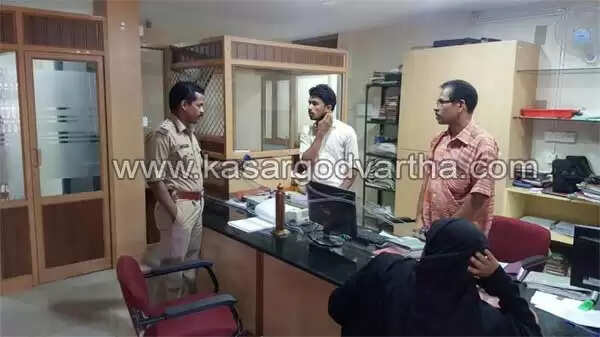 മുട്ടത്തൊടി ബാങ്ക് തട്ടിപ്പിന് കാരണമായത് അപ്രൈസറുടെ ലോട്ടറി ചൂതാട്ടം; ദിവസം ഒരു ലക്ഷം രൂപവരെ ലോട്ടറിയെടുത്തു, പിന്നില് ഉന്നതരും