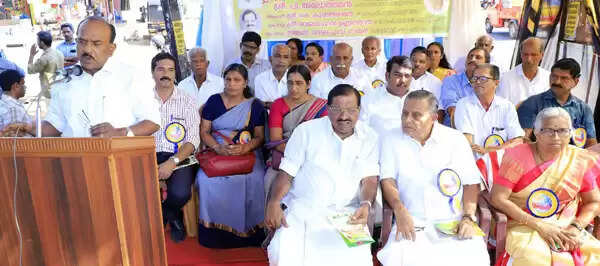 റേഷന് അവകാശമാണ്, ആരുടെയും ഔദാര്യമല്ല: ഭക്ഷ്യ വകുപ്പ് മന്ത്രി