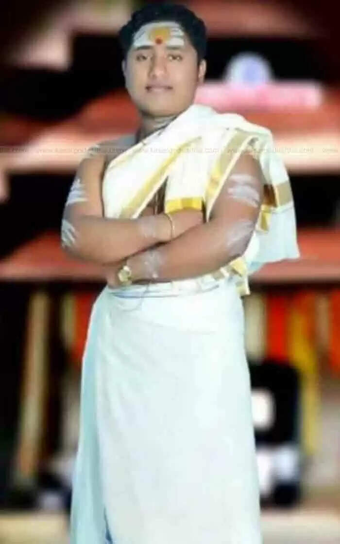 നിയന്ത്രണം വിട്ട കാർ പാഞ്ഞുകയറി പാതയോരത്ത് സാധനം വാങ്ങുകയായിരുന്ന ക്ഷേത്ര മേൽശാന്തി മരിച്ചു; വിടപറഞ്ഞത് ഉത്തരമലബാറിലെ ആദ്യത്തെ അബ്രാഹ്മണ മേൽശാന്തി