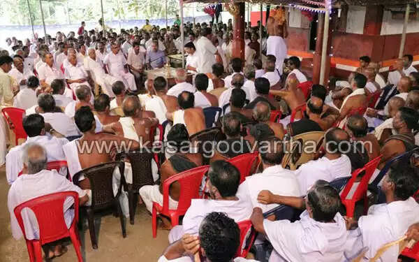 രാവണീശ്വരം അടുക്കത്ത് താനത്തിങ്കാല് വയനാട്ടുകുലവന് തെയ്യംകെട്ട് മഹോത്സവം മാര്ച്ച് 25 ന് തുടങ്ങും